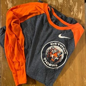 Detroit tigers raglan shirt